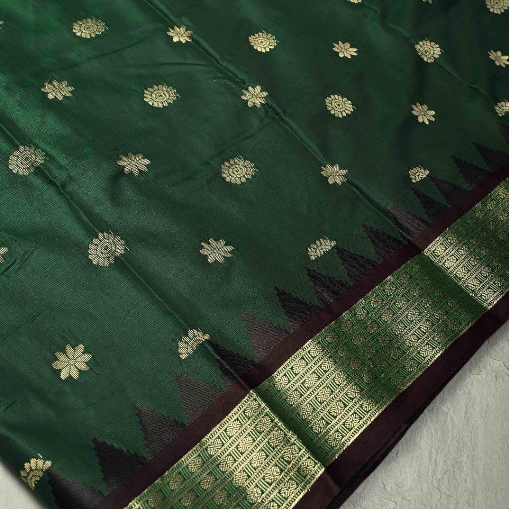 Gap Border 1 Classic Zari Saree - Image 1
